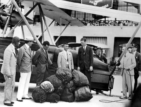 1929 - Arrival of first airmail from Panama, Pan American Airways System