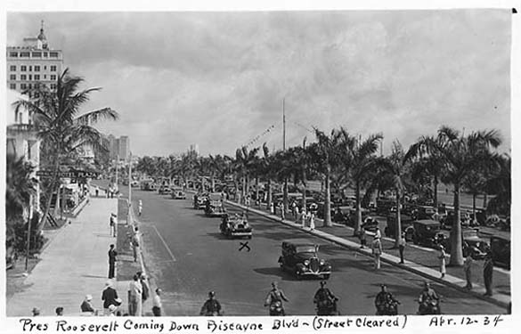 1934 - President Roosevelts motorcade on Biscayne Bouelvard in Miami