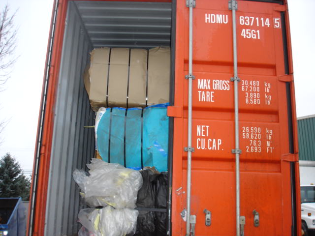 full ctnr with one door closed