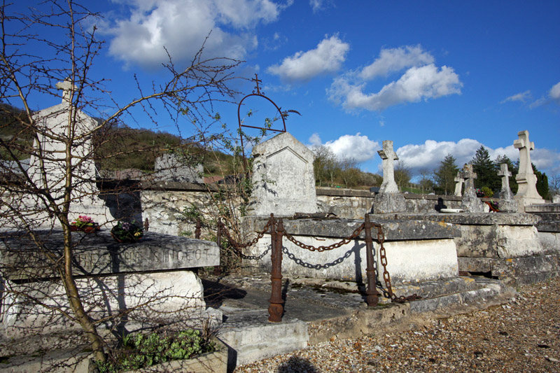 Graveyard - Cimetire