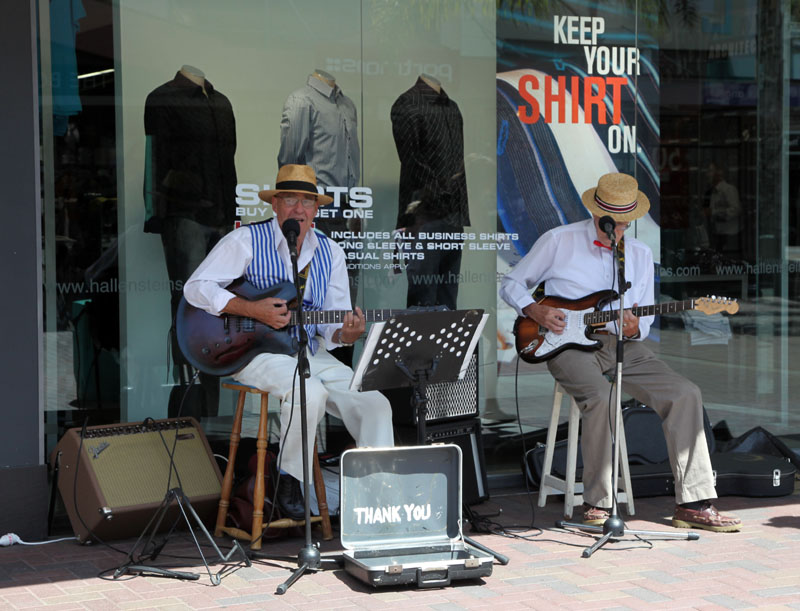 Buskers - Napier