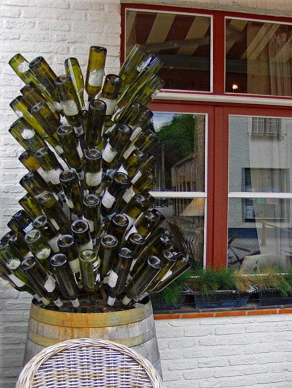 BOTTLE TREE