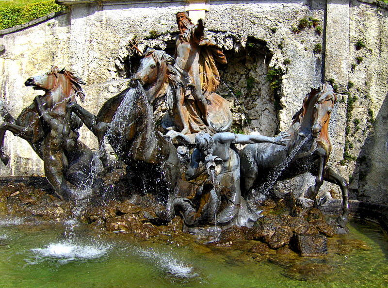 THE NEPTUNE FOUNTAIN