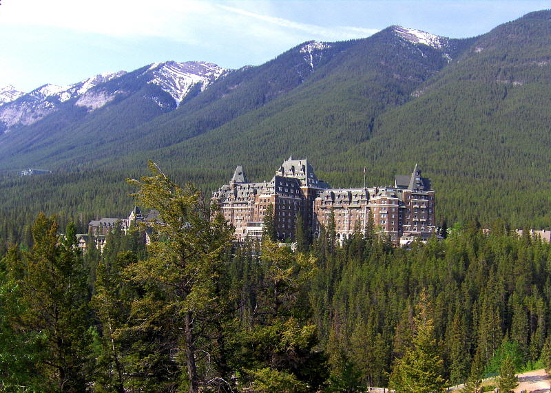 A BANFF SPRINGS HOTEL    928