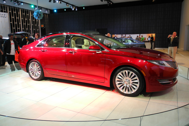 2013 Lincoln MKZ (1985)