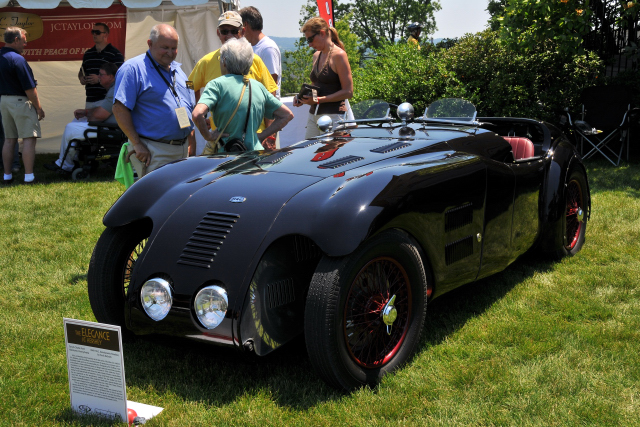 1949 H.R.G. Aerodynamic Roadster by Fox & Nicholls, owned by Gary & Charlie Ford, Allentown, PA (4140)