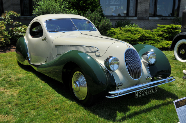 1938 Talbot-Lago Teardrop Coupe by Figoni & Falaschi, owner Cantore Family, Oakbrook, IL, at The Elegance, Hershey, 2012 (4264)