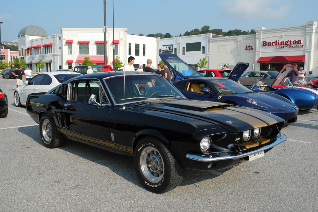 1967 Shelby GT350, with a mid-2000s Ferrari F430 next to it (4085)