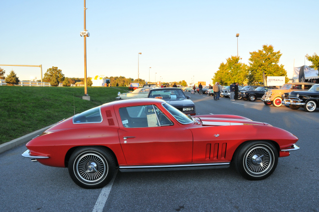 1965 Chevrolet Corvette Sting Ray coupe, 327 cid V8, 350 hp, 4-speed manual transmission, AC, Positraction (7752)
