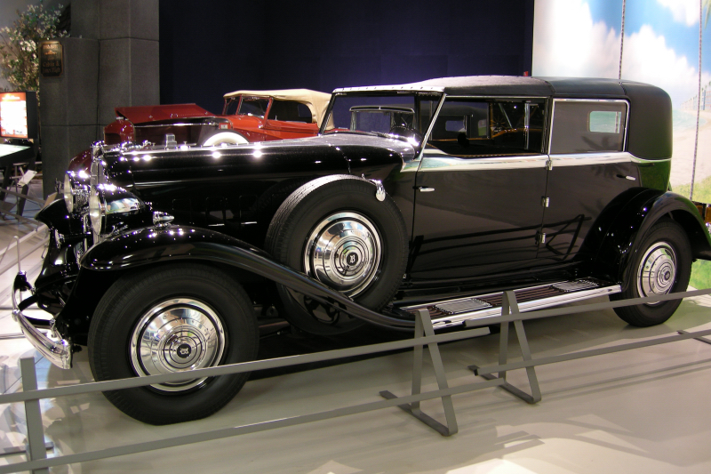 Custom-Bodied 1932 Buick 90 Series Town Car