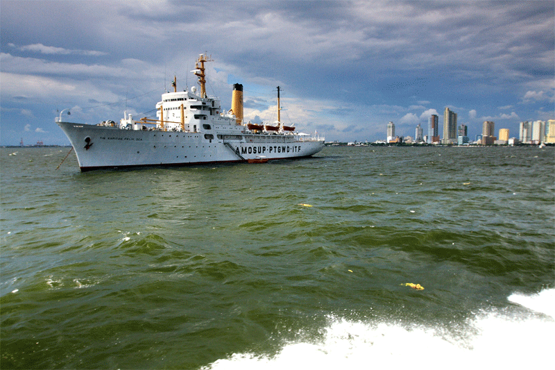 Manila Skyline shot from a hydrofoil boat