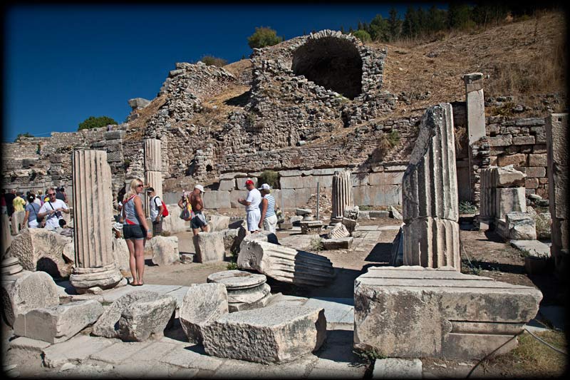 Temples of the Goddess Rome and of Caesar
