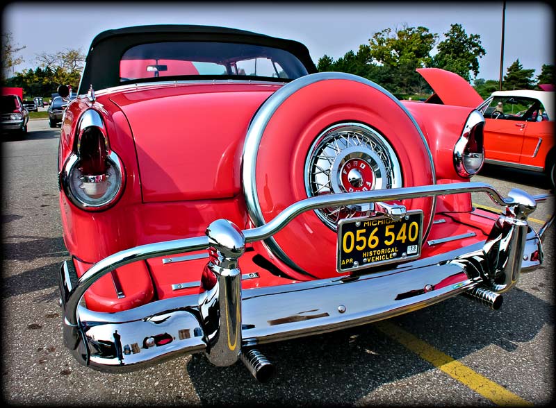 Ford Fairlane convertible with continental kit