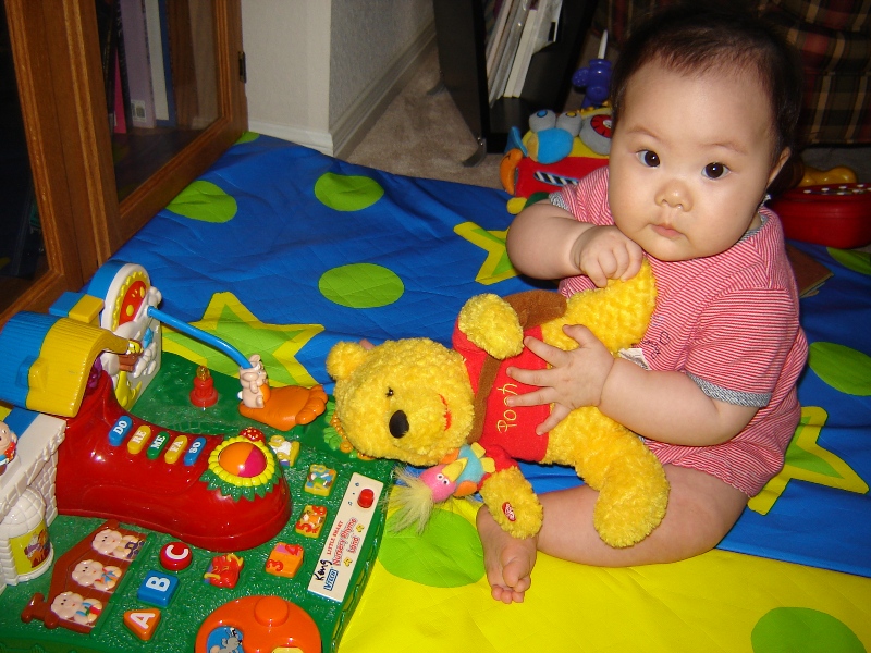 歡歡抱 Pooh-Pooh