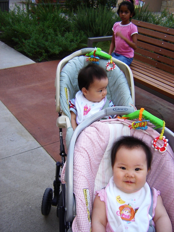 逛 Round Rock Outlet Mall