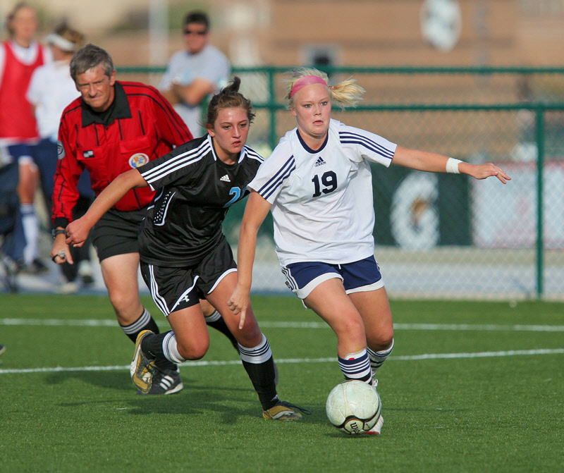 Soccer:  La Cueva vs Cleveland GV (Semifinal Match 11/6/09)