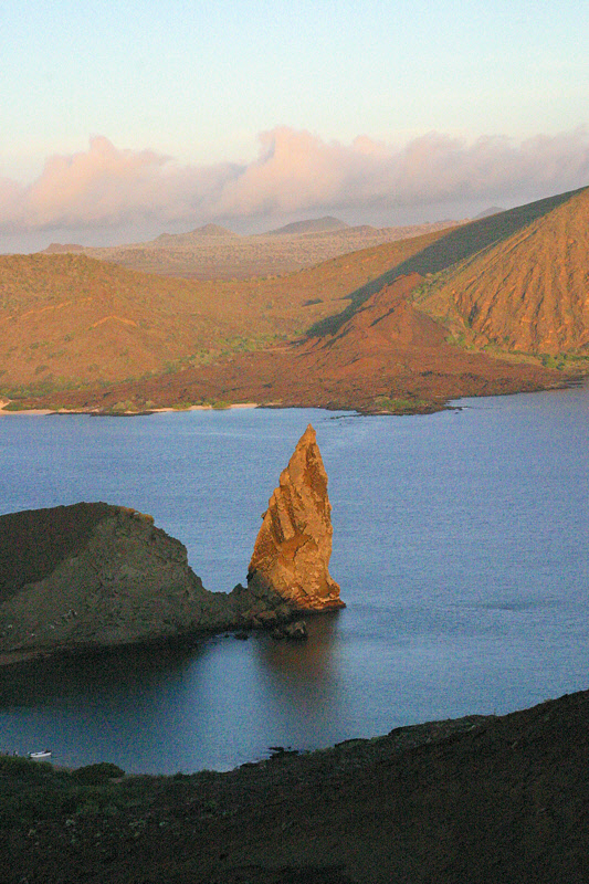 Pinnacle Rock at Sunrise (3544L)