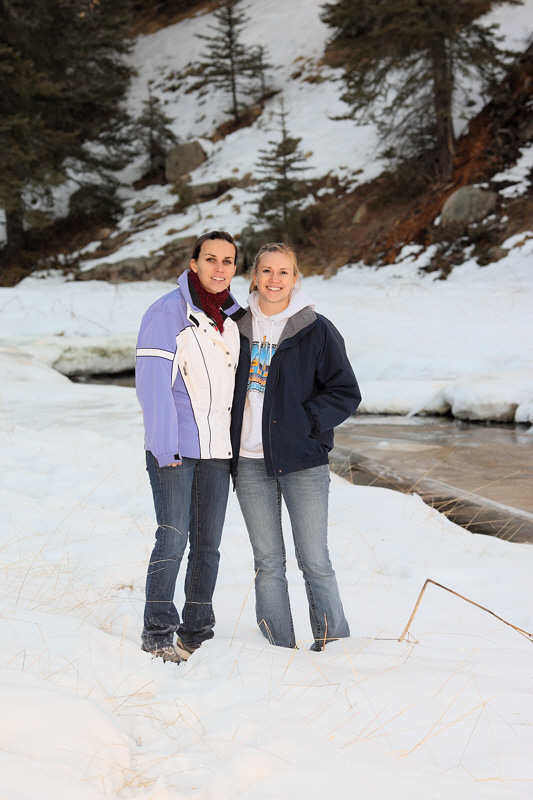 Lea Ann and Claire by the East Fork (5547)