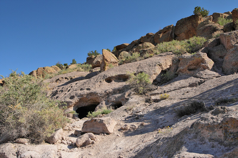 Small Caves along the Return Trail (2093)