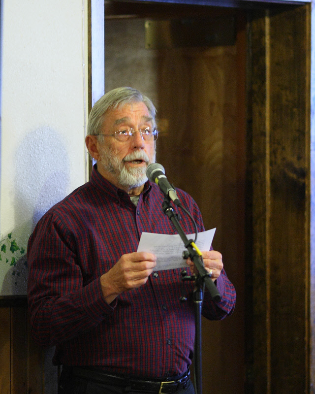 Jim Telling Stories (6940)