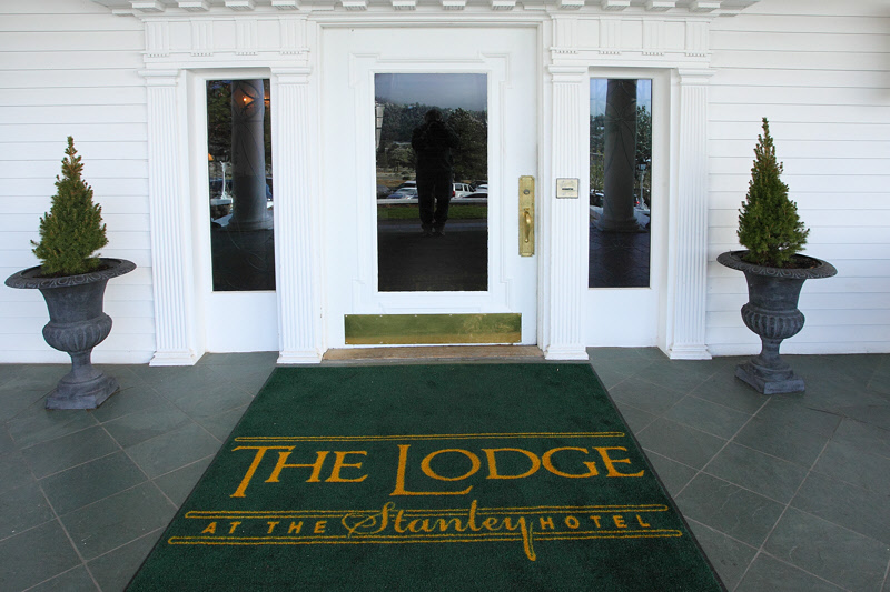 Entrance at The Lodge (7080).