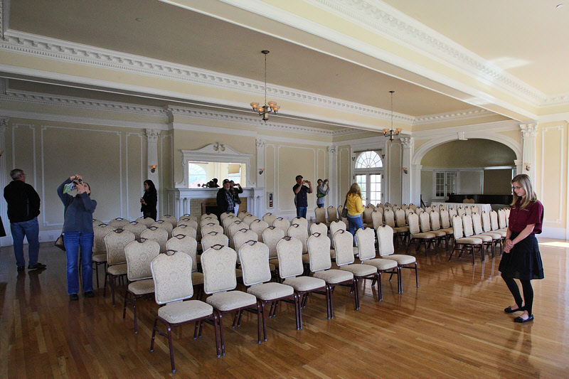The Stanley Ladies Parlour Room (7106).jpg
