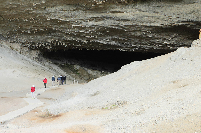 Walking into Milodon Cave (4699)