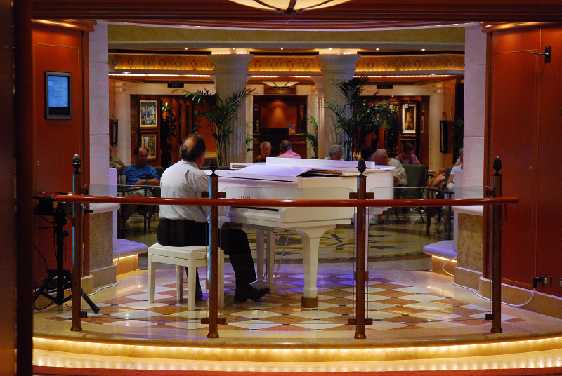 Midships Atrium - Emerald Princess