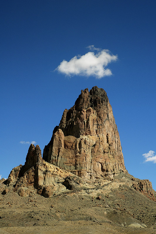 Agathla Peak, 7,100 ft above from sea level has a prominence of 1500 ft.