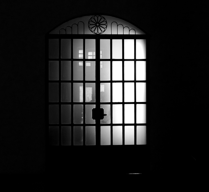 Door B&W
