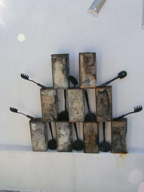 containers for the olive oil