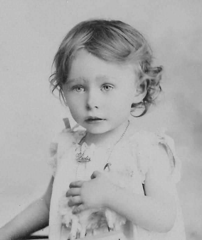 Elodie 1910