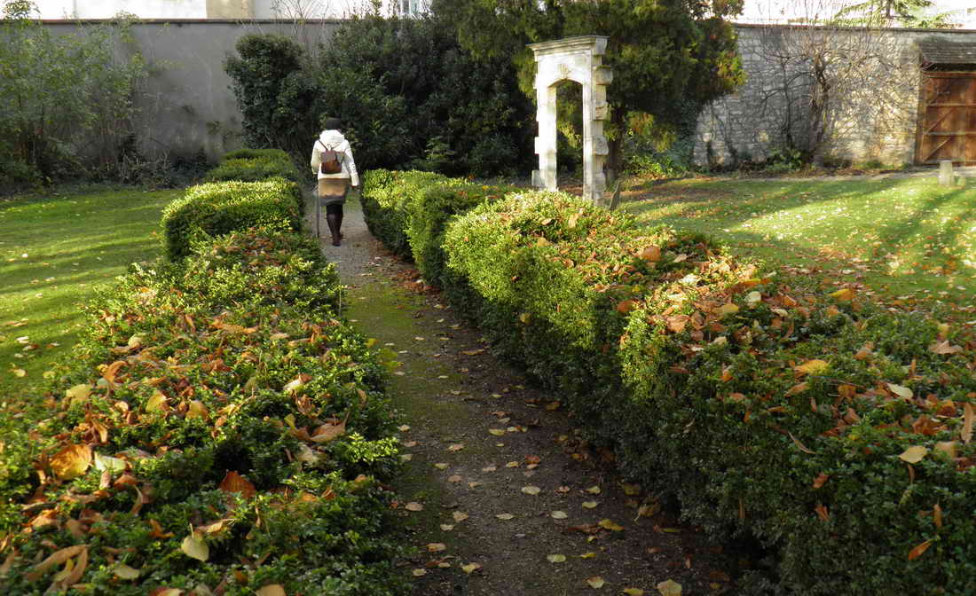 Alle du parc du cimetire de Picpus