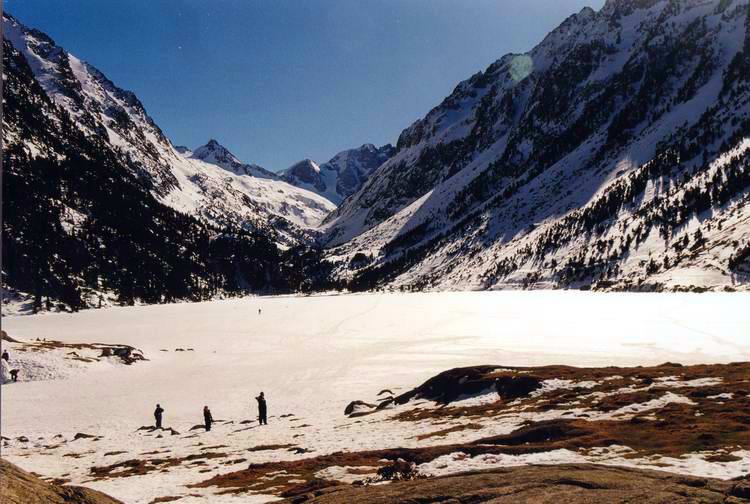 Lac de Gaube en hiver