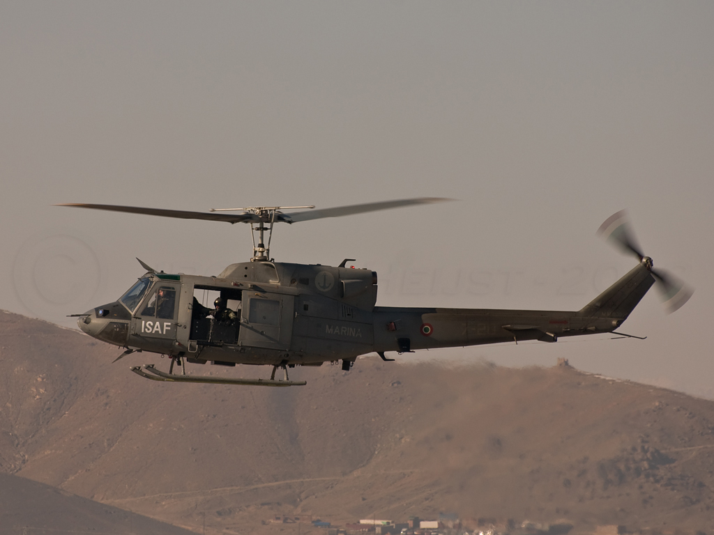 Italian UH-1 landing