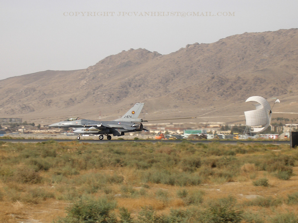 Brake chute from F16