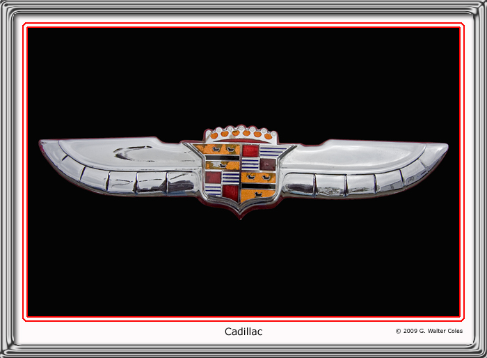 Cadillac 1940s 2-door Emblem.jpg