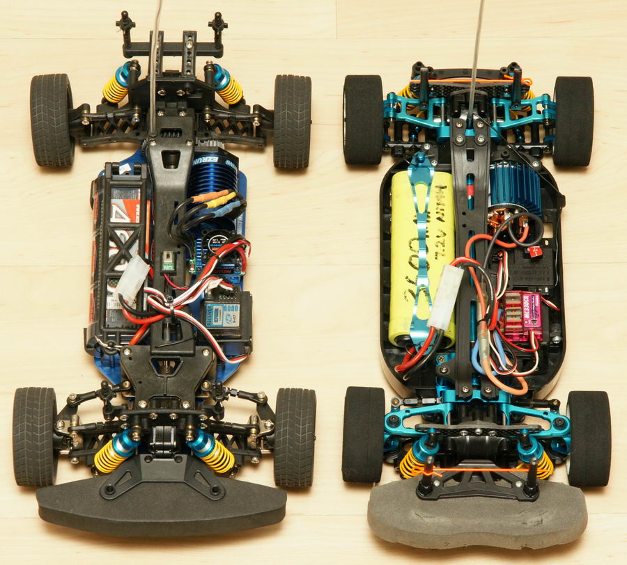 L: HL Lightning, R: Tamiya TT-01E