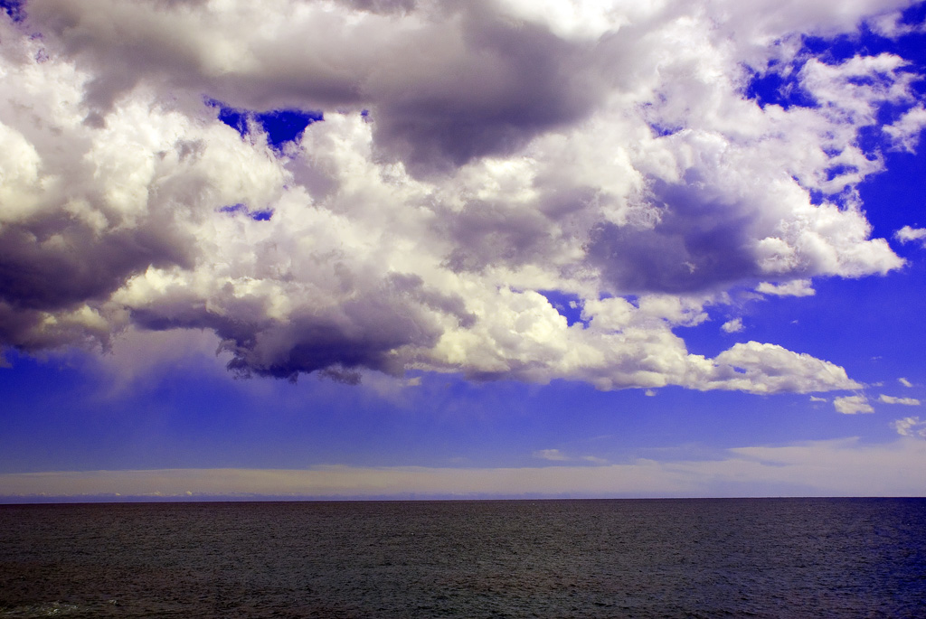 Sea, sky & clouds...