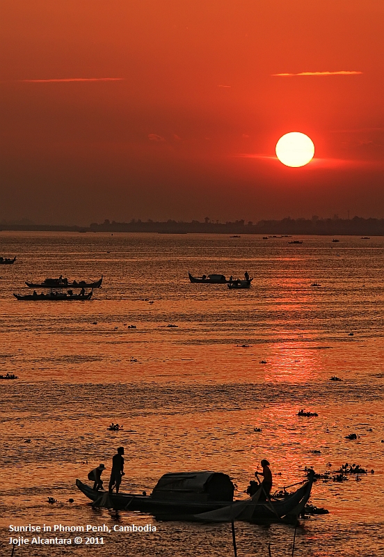 Sunrise in Phnom Penh