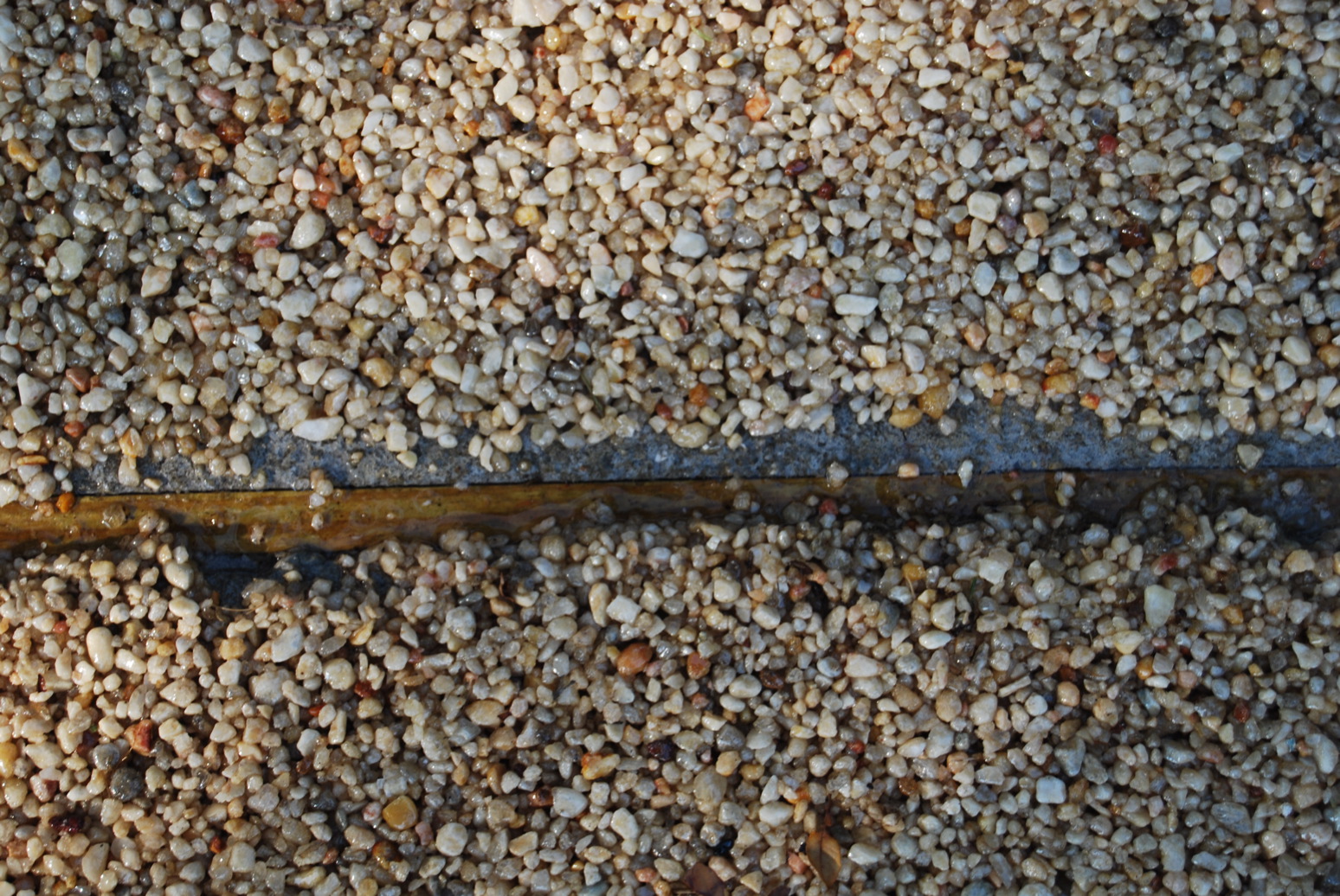DSC_0048.JPG - sloppy expansion joint