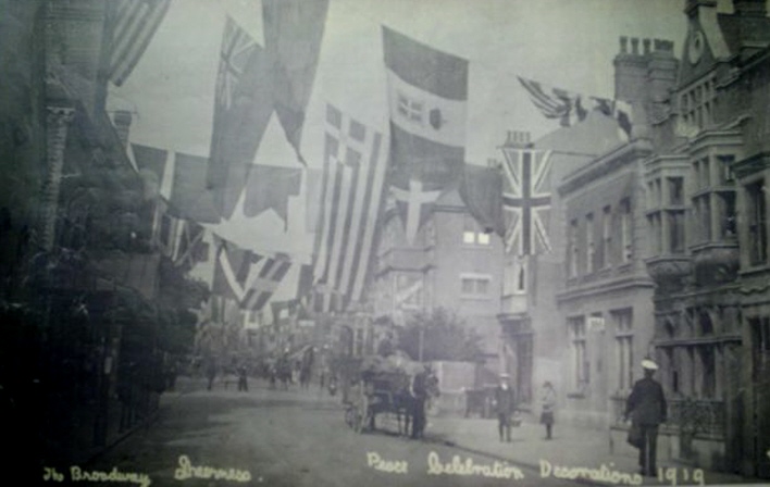 WW1-Celebrations-Broadway3