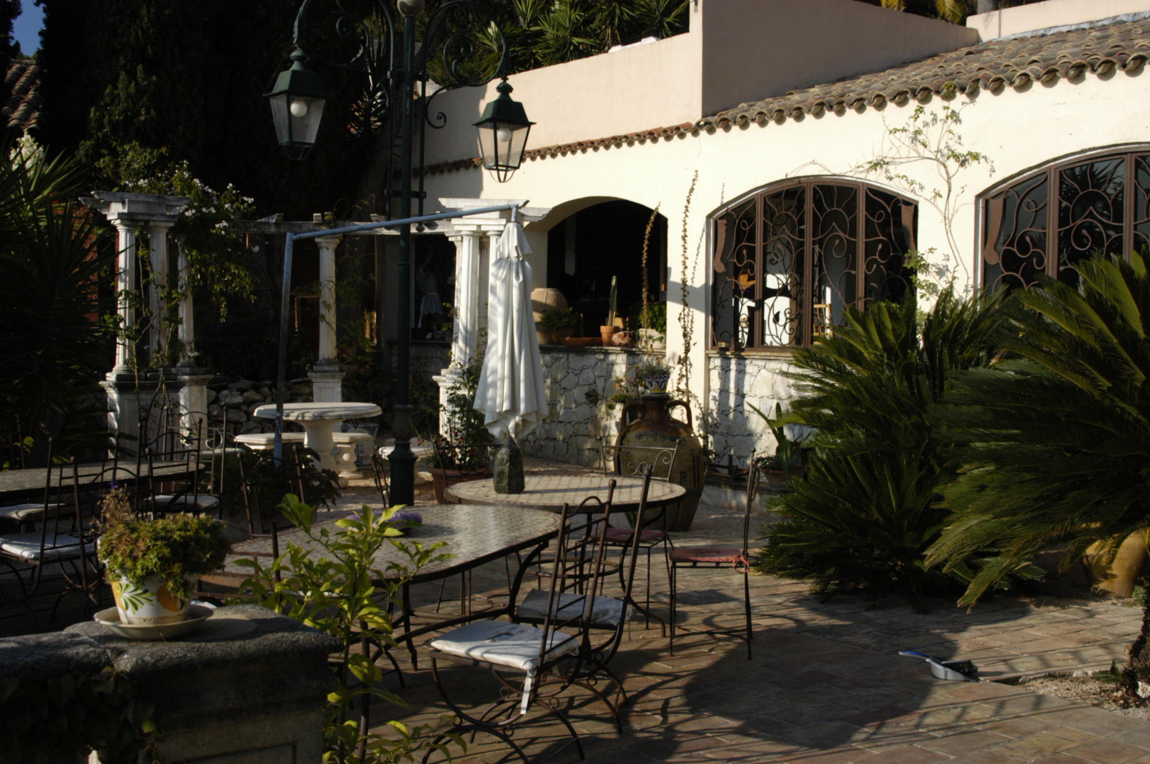 Patio at LOrangeraie