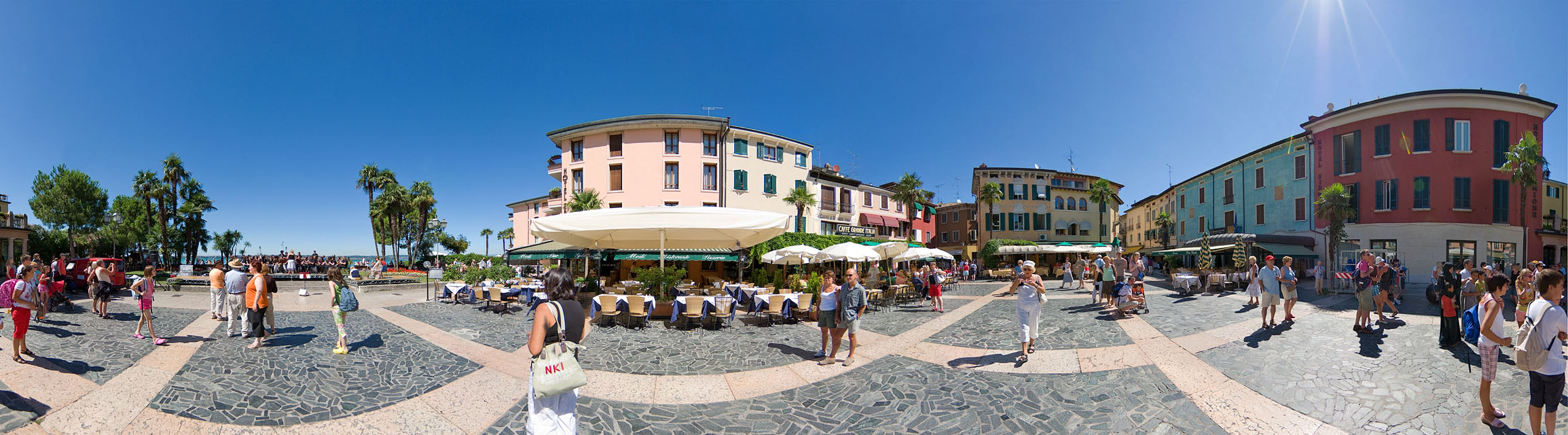 Sirmione Piazza Carducci