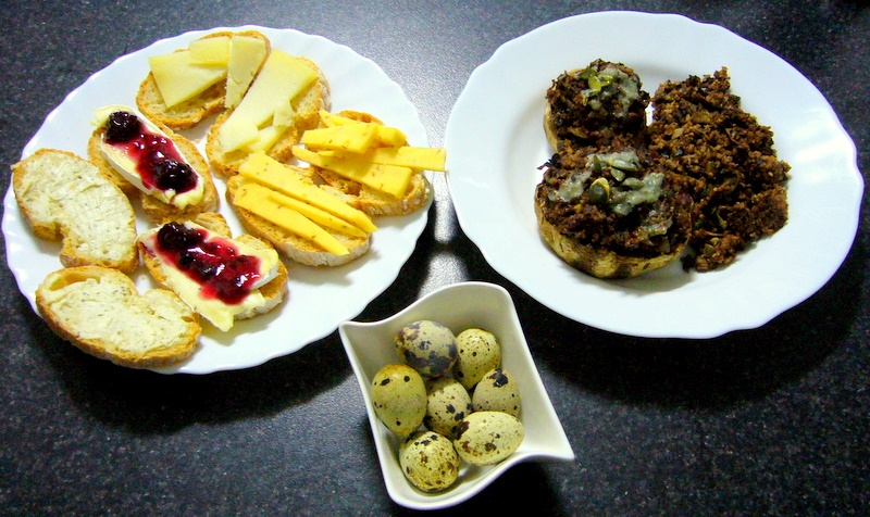 stuffed mushrooms with cheese canaps (click to see recipe)