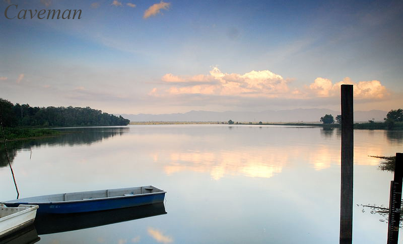 Bkt Merah lake