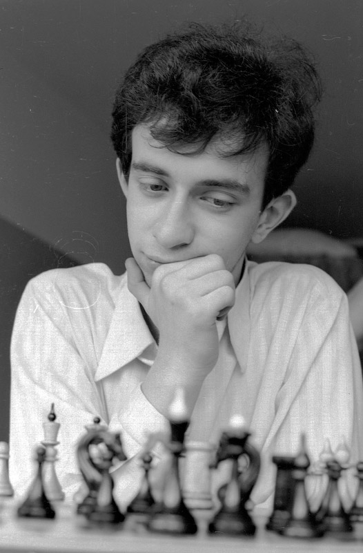 20040125-7x0y-SamorodnitskiyChess3-800.jpg
