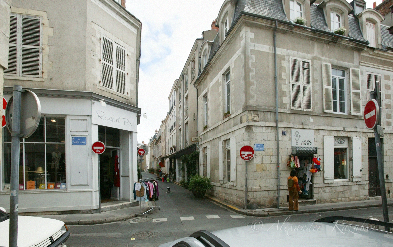 FRA_738X1653.jpg