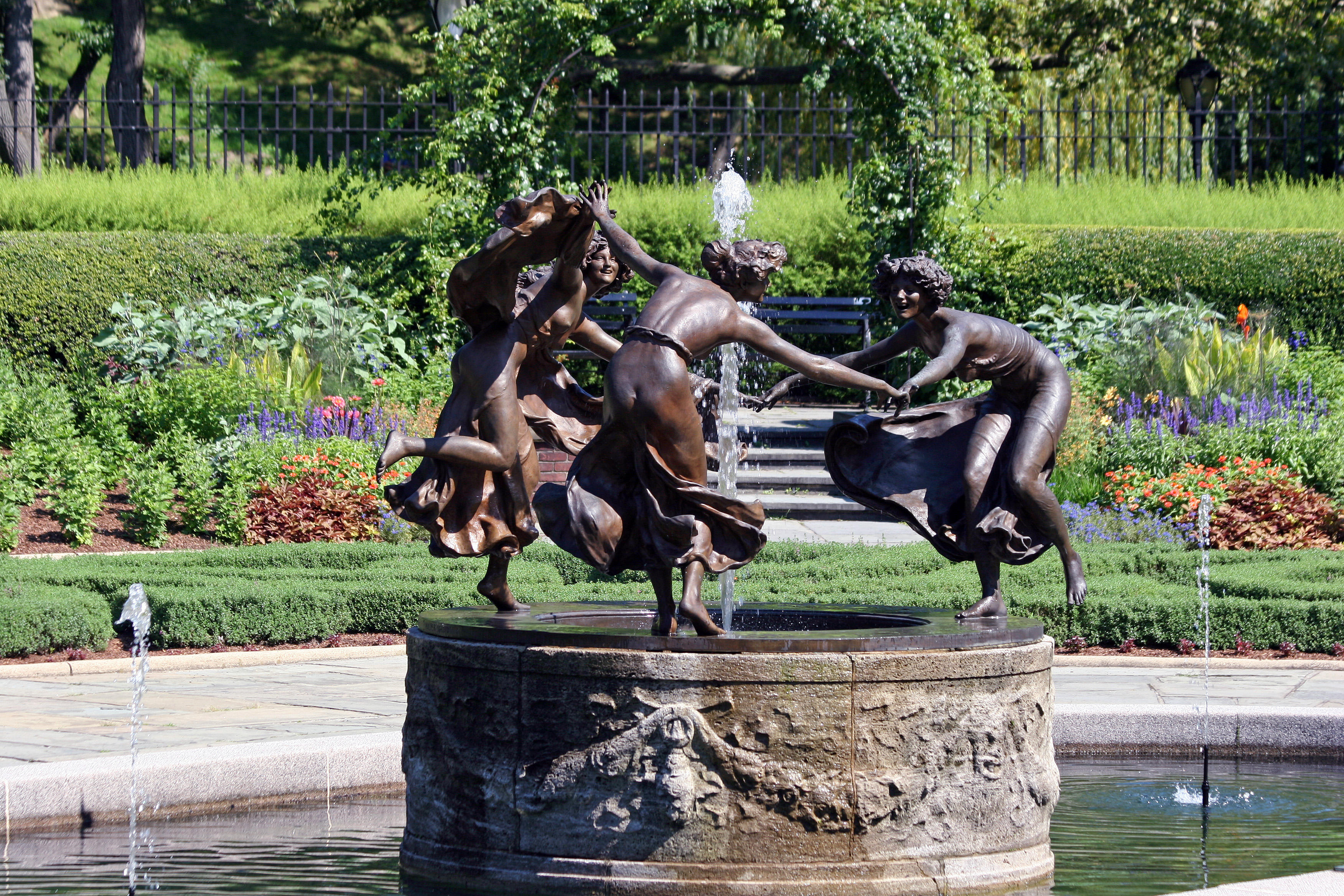 Dancing Muses & Fountain