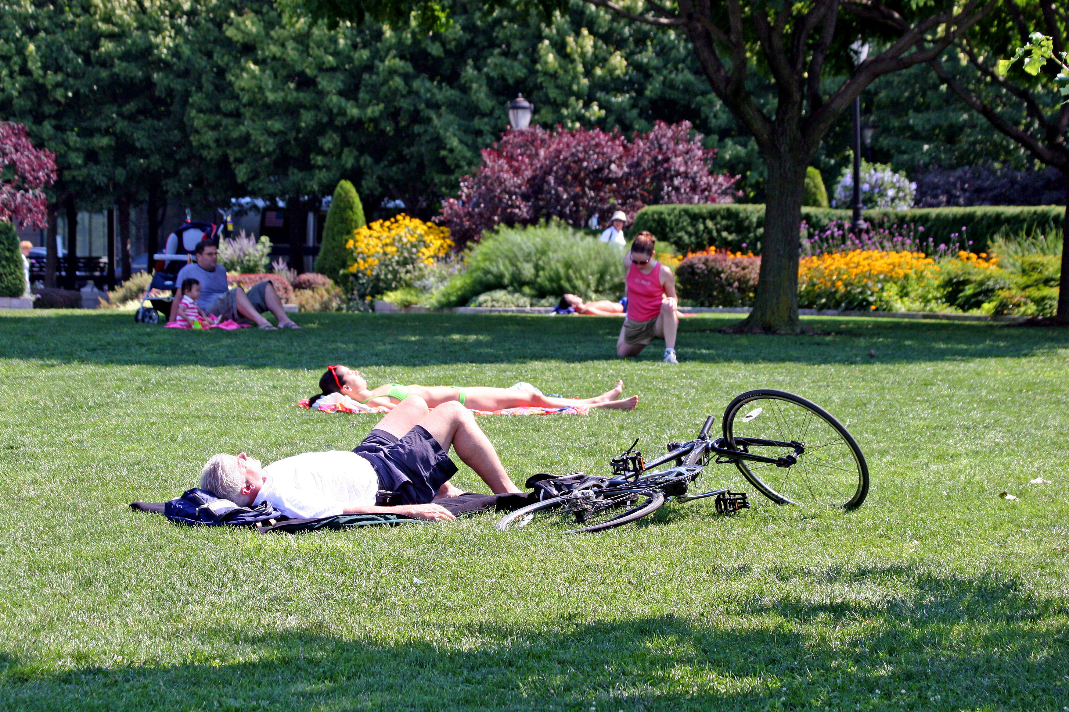 Laid Back - Robert Wagner Jr Park